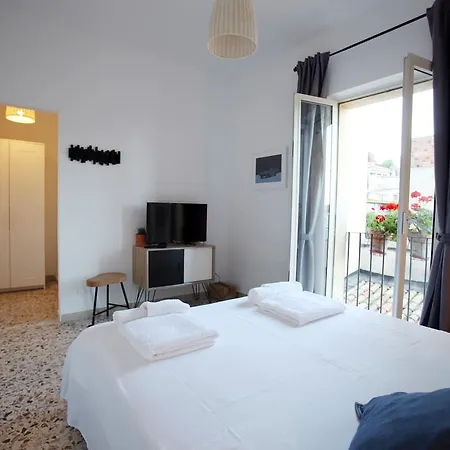 Casa Mediterraneo Pensión *